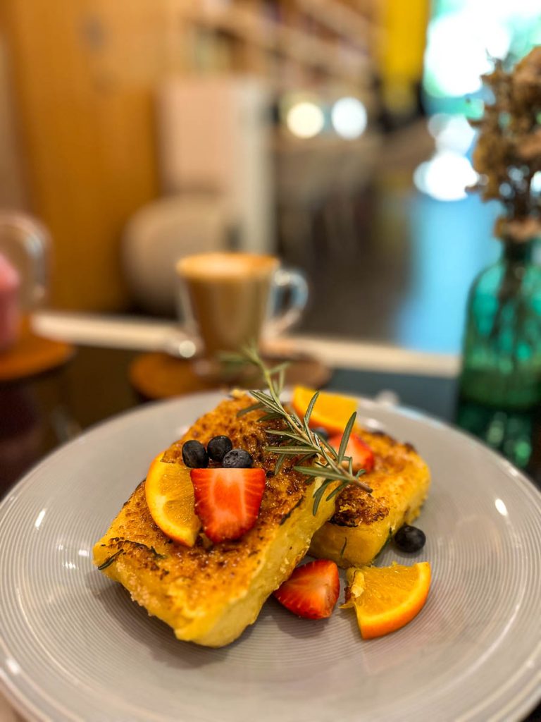 Sugar-kissed and thyme-infused French Toast—A Caramellow speciality