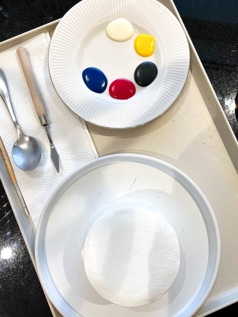 Design your dessert—get creative with a blank canvas at Morestto