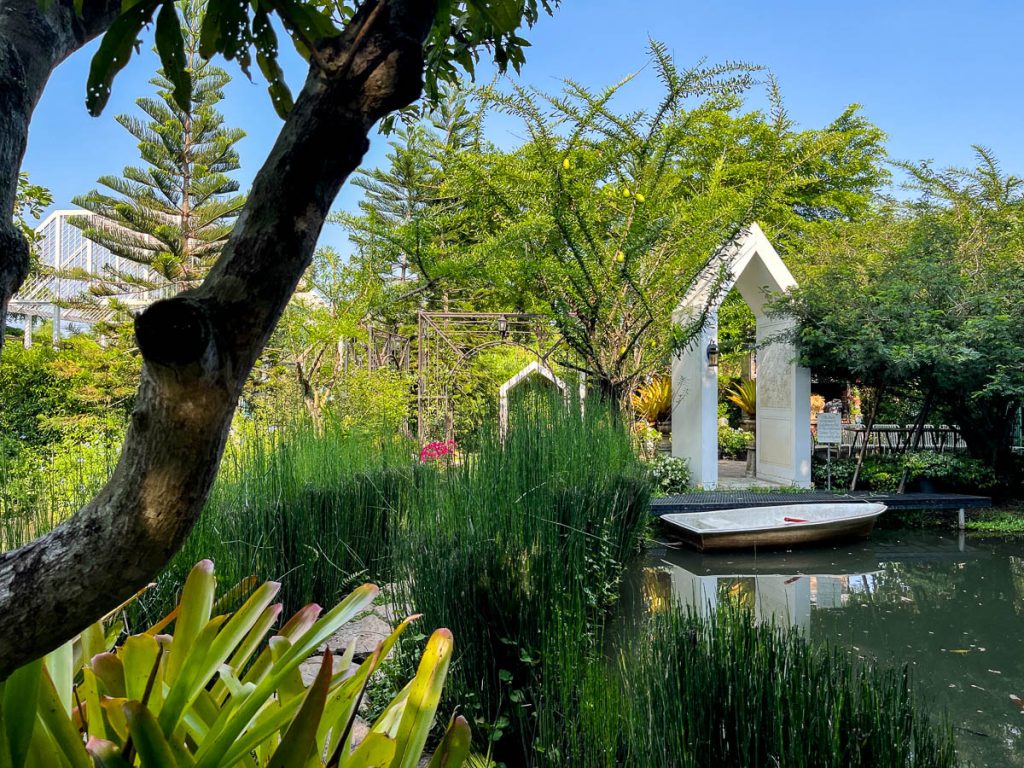Around the Pond at Fleur Cafe &amp; Eatery, Chiang Mai, Thailand