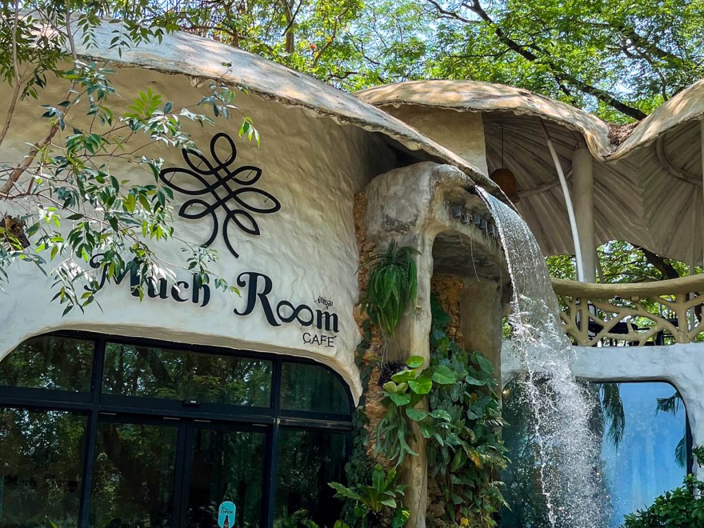 Much Room Cafe